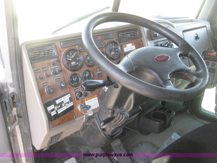 image for item J2906 2008 Peterbilt 340 dump truck