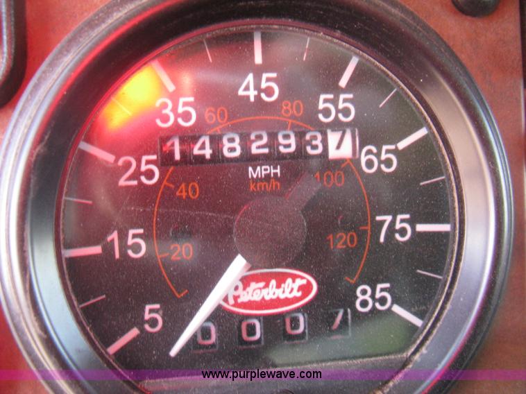 image for item J2906 2008 Peterbilt 340 dump truck