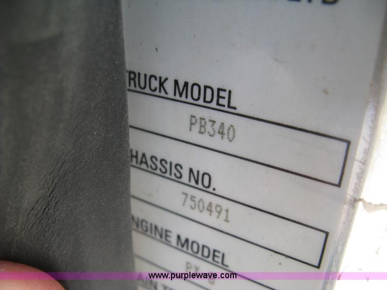 image for item J2906 2008 Peterbilt 340 dump truck