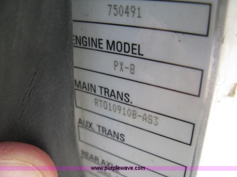 image for item J2906 2008 Peterbilt 340 dump truck