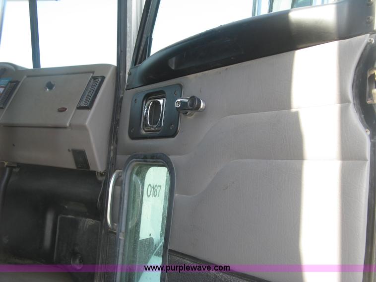 image for item J2906 2008 Peterbilt 340 dump truck