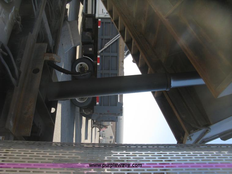 image for item J2906 2008 Peterbilt 340 dump truck