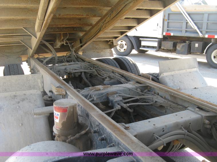 image for item J2906 2008 Peterbilt 340 dump truck