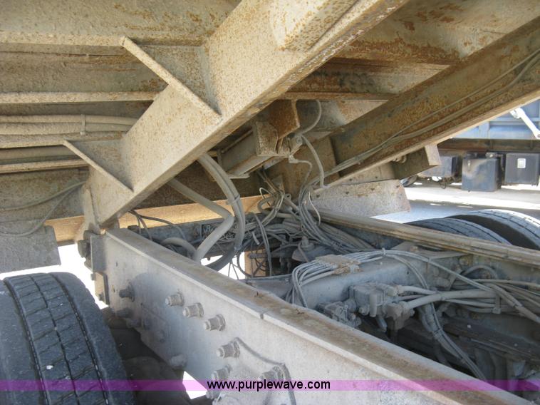 image for item J2906 2008 Peterbilt 340 dump truck