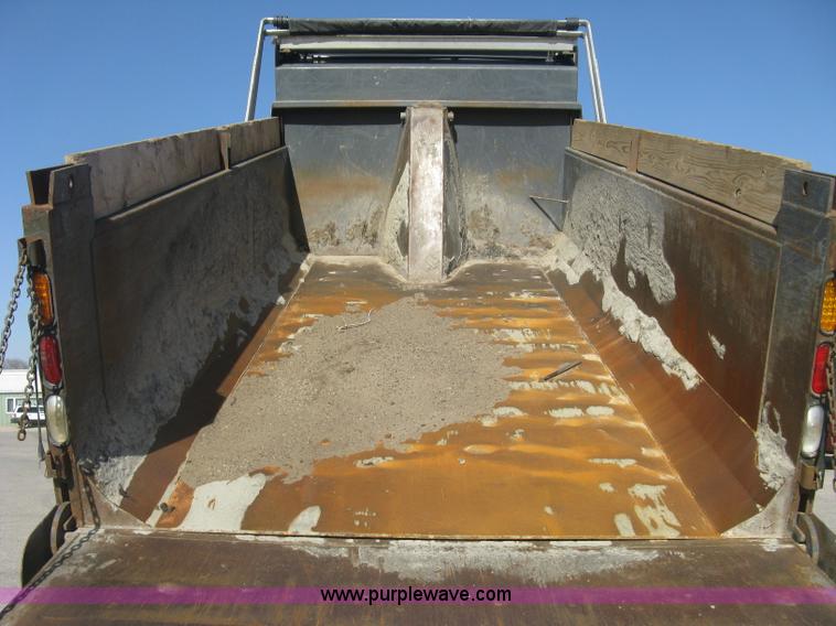 image for item J2906 2008 Peterbilt 340 dump truck