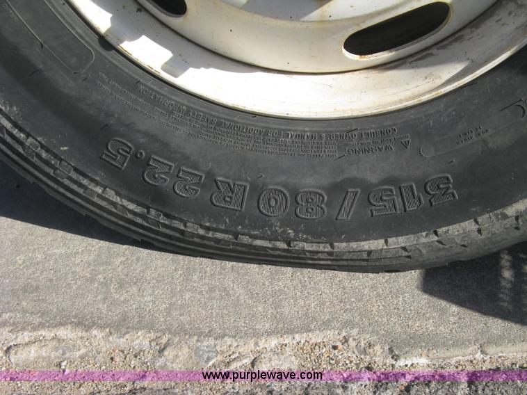 image for item J2906 2008 Peterbilt 340 dump truck