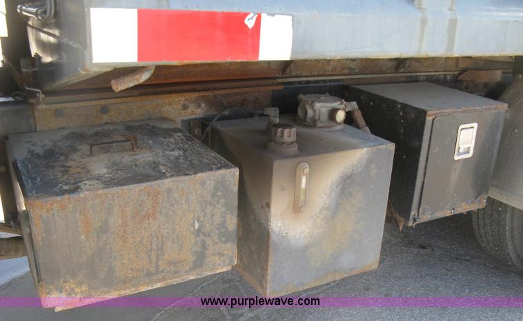 image for item J2907 2008 Sterling L8500 dump truck