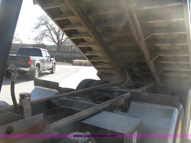 image for item J2907 2008 Sterling L8500 dump truck