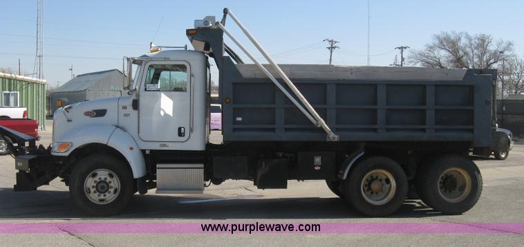 image for item J2909 2008 Peterbilt 340 dump truck