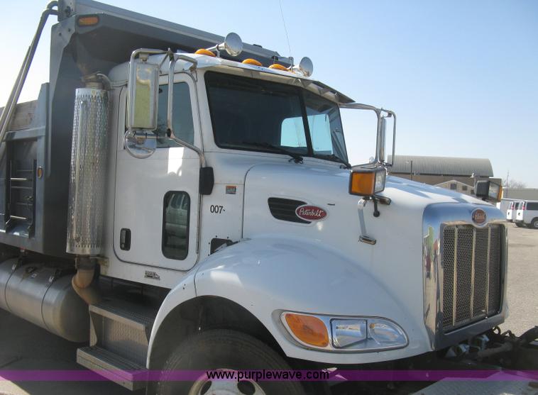 image for item J2909 2008 Peterbilt 340 dump truck