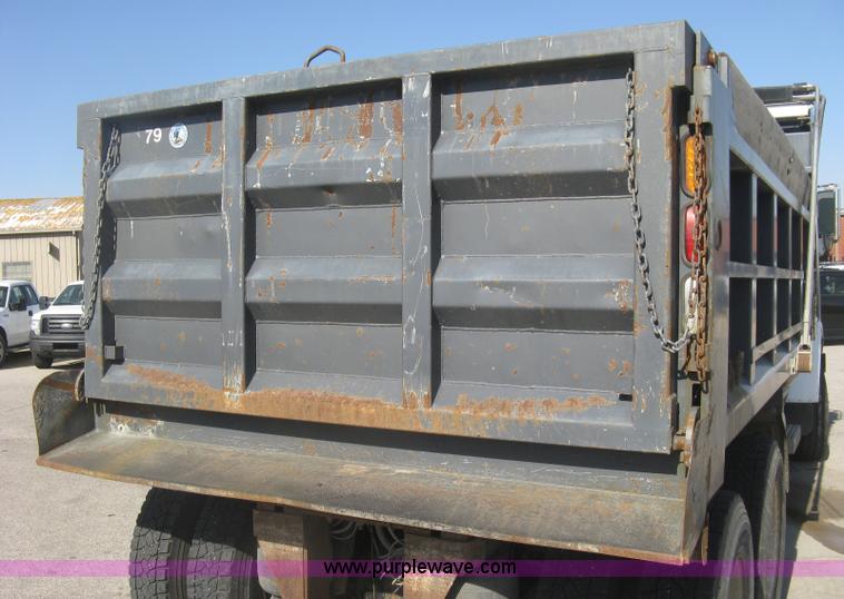 image for item J2909 2008 Peterbilt 340 dump truck