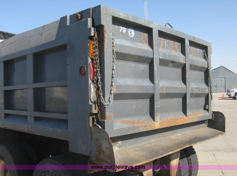 image for item J2909 2008 Peterbilt 340 dump truck