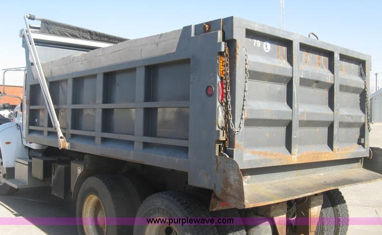 image for item J2909 2008 Peterbilt 340 dump truck