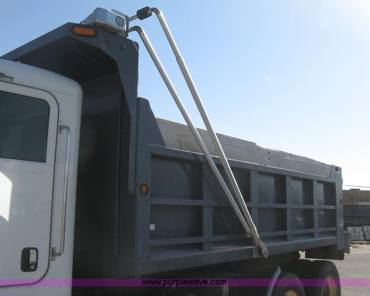 image for item J2909 2008 Peterbilt 340 dump truck
