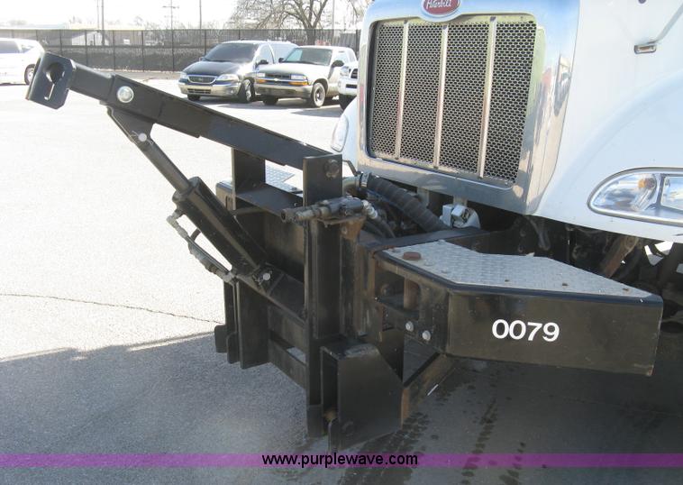image for item J2909 2008 Peterbilt 340 dump truck