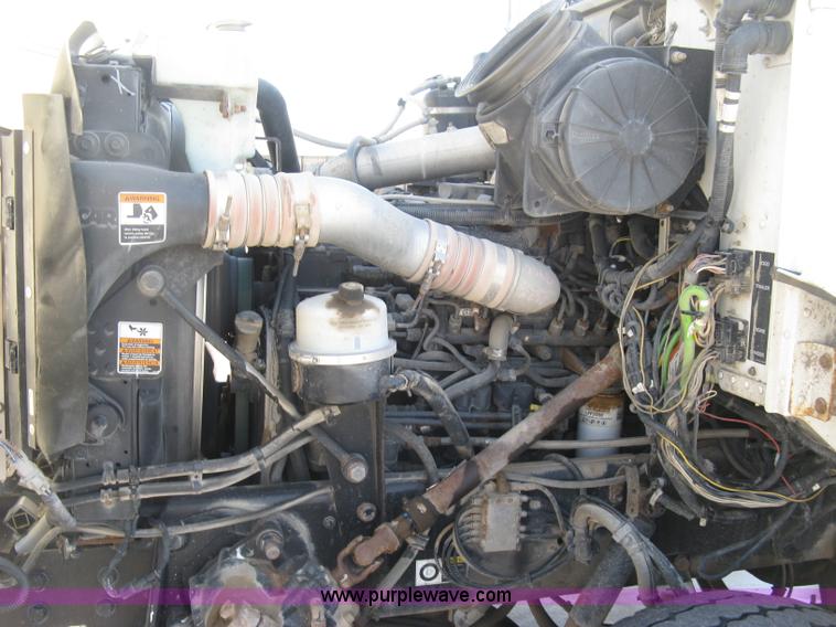 image for item J2909 2008 Peterbilt 340 dump truck