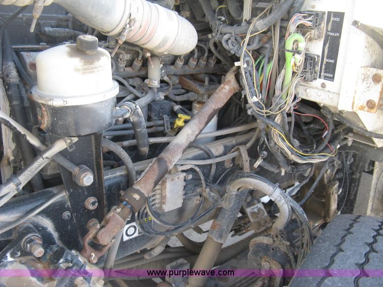 image for item J2909 2008 Peterbilt 340 dump truck