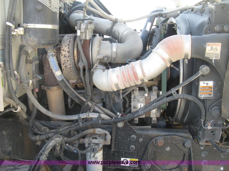 image for item J2909 2008 Peterbilt 340 dump truck