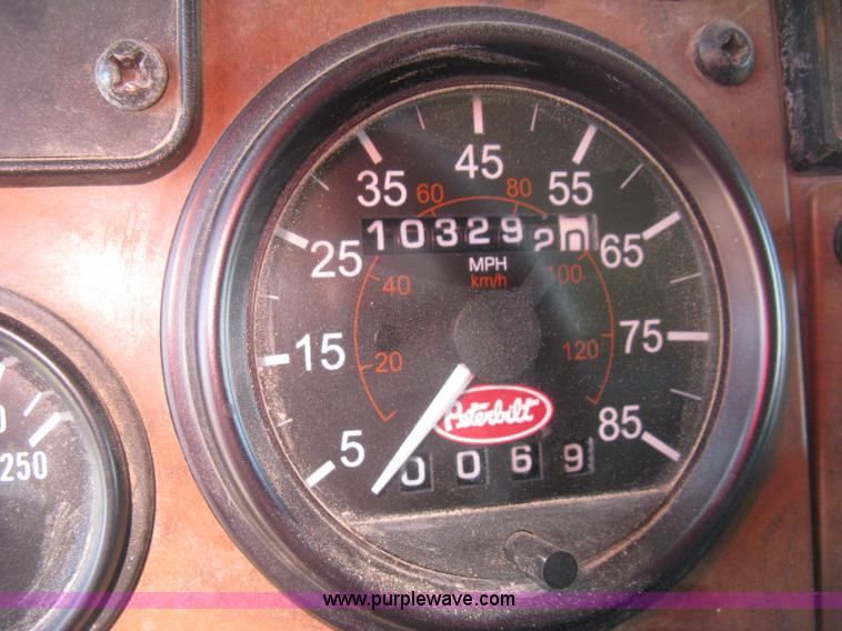 image for item J2909 2008 Peterbilt 340 dump truck