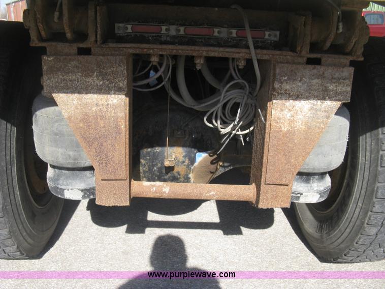 image for item J2909 2008 Peterbilt 340 dump truck