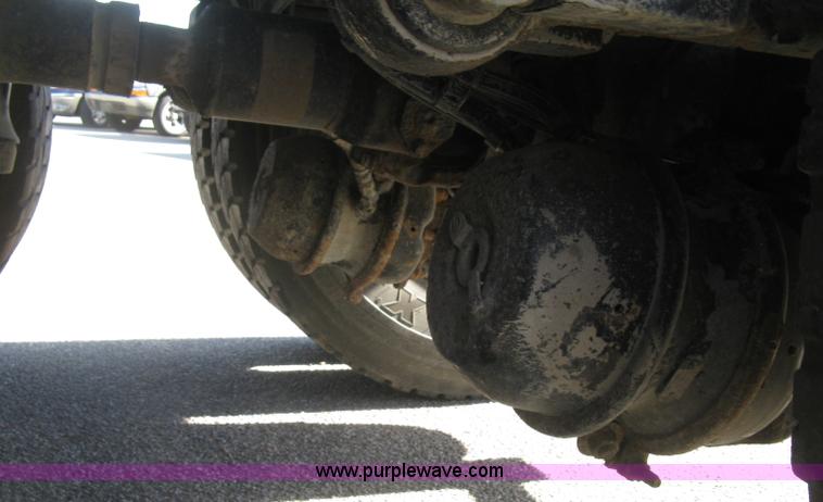 image for item J2909 2008 Peterbilt 340 dump truck