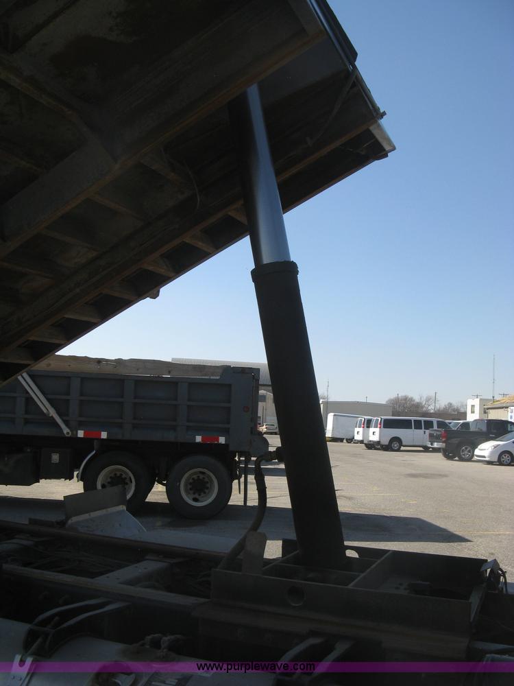 image for item J2909 2008 Peterbilt 340 dump truck