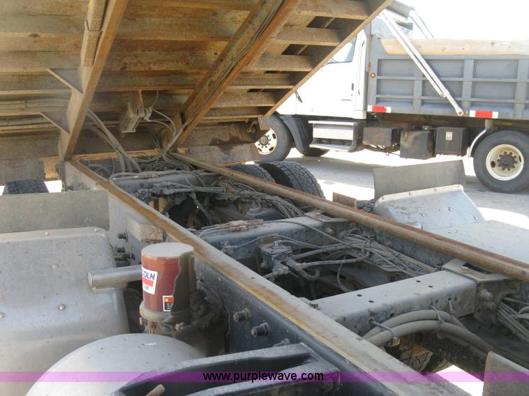 image for item J2909 2008 Peterbilt 340 dump truck