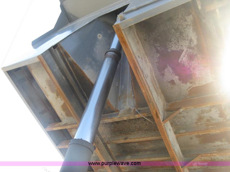 image for item J2909 2008 Peterbilt 340 dump truck