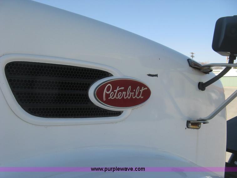 image for item J2909 2008 Peterbilt 340 dump truck