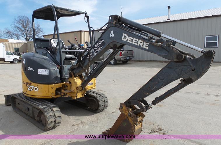 image for item J4248 2007 John Deere 27D compact excavator