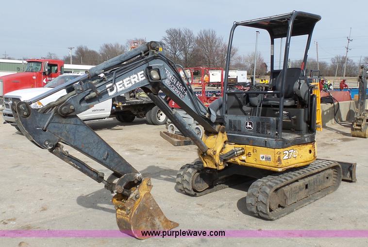 image for item J4248 2007 John Deere 27D compact excavator