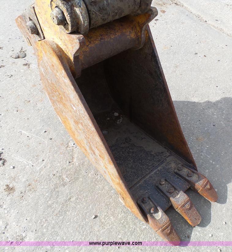image for item J4248 2007 John Deere 27D compact excavator