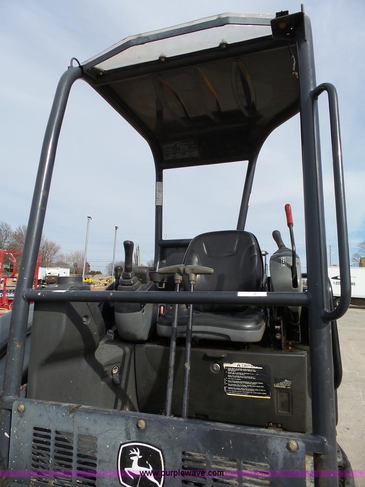 image for item J4248 2007 John Deere 27D compact excavator