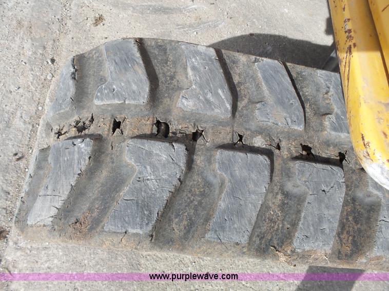 image for item J4248 2007 John Deere 27D compact excavator