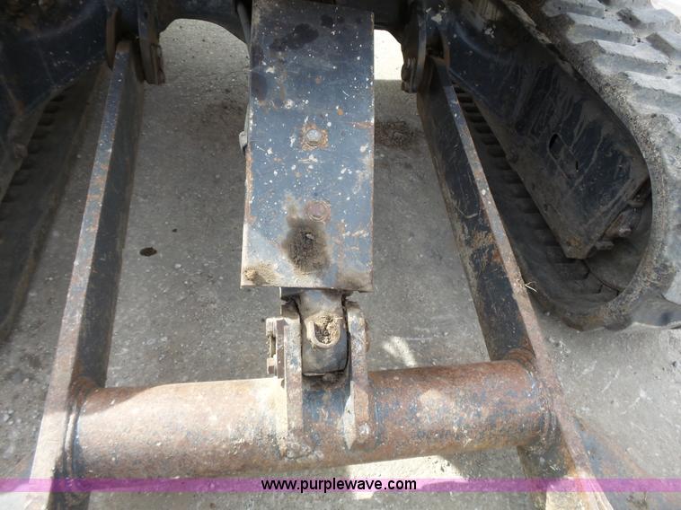image for item J4248 2007 John Deere 27D compact excavator