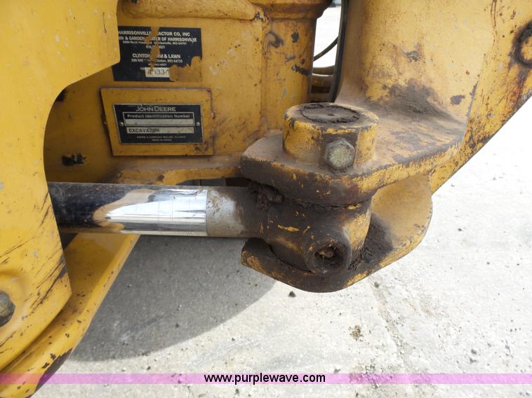 image for item J4248 2007 John Deere 27D compact excavator