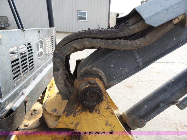 image for item J4248 2007 John Deere 27D compact excavator