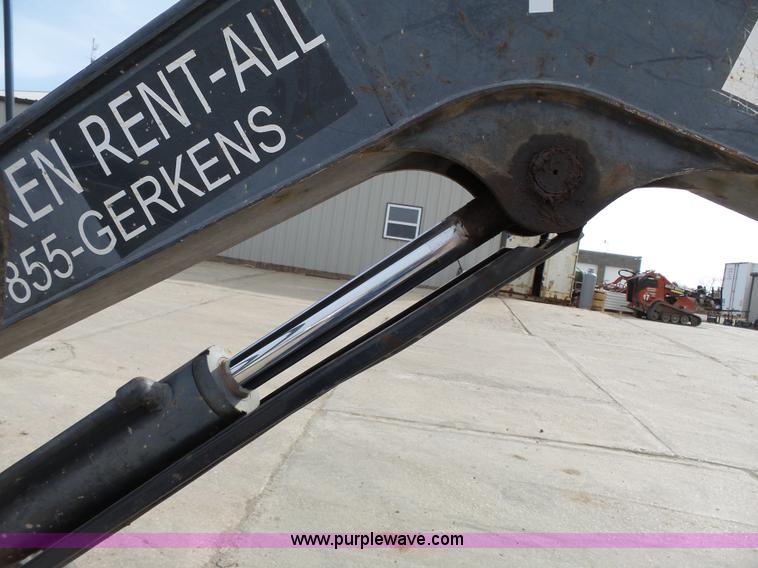 image for item J4248 2007 John Deere 27D compact excavator