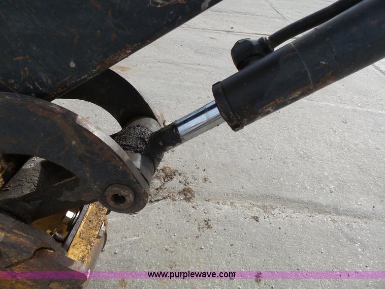 image for item J4248 2007 John Deere 27D compact excavator