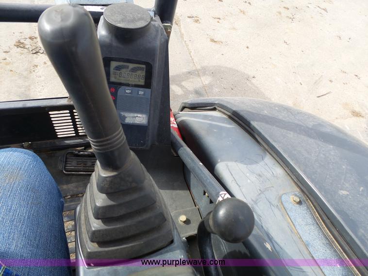 image for item J4248 2007 John Deere 27D compact excavator