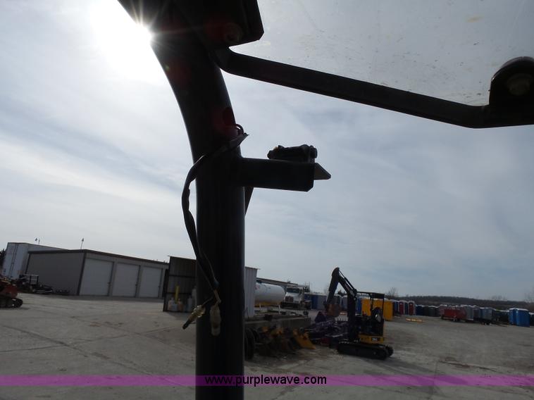image for item J4248 2007 John Deere 27D compact excavator