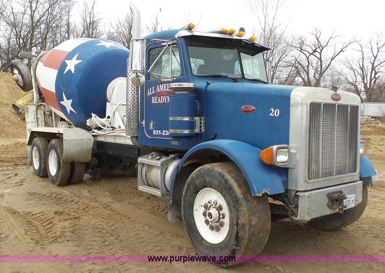 image for item J7263 1989 Peterbilt 357 mixer truck