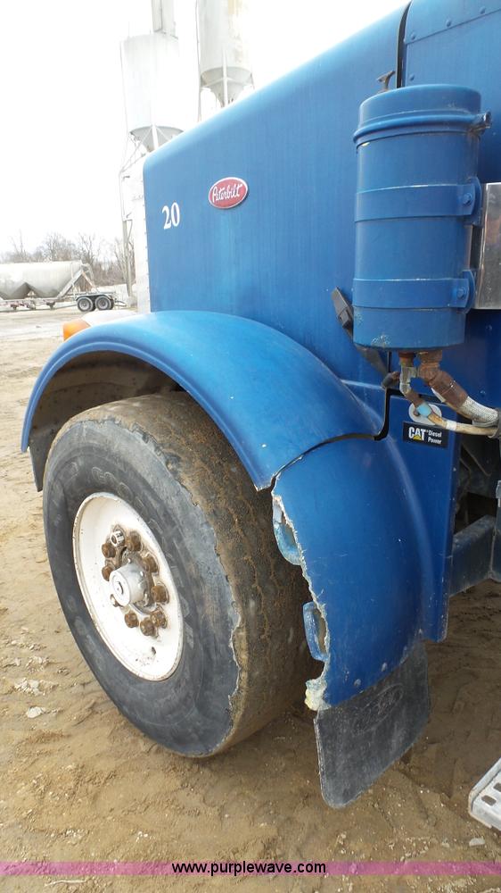 image for item J7263 1989 Peterbilt 357 mixer truck