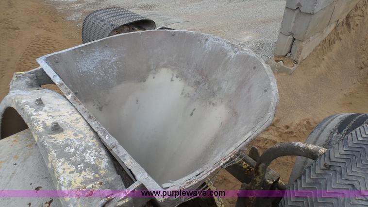 image for item J7263 1989 Peterbilt 357 mixer truck