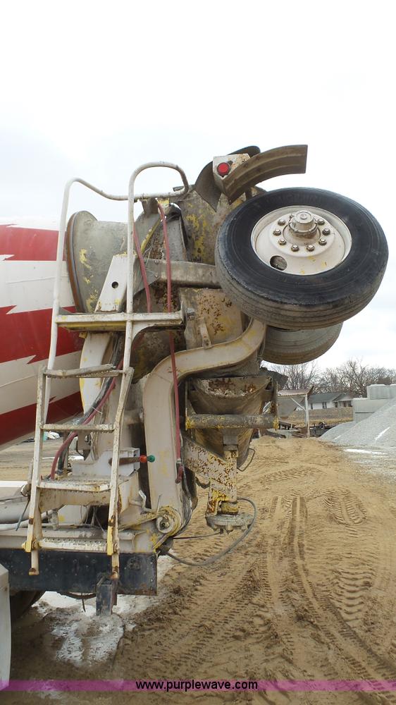 image for item J7263 1989 Peterbilt 357 mixer truck