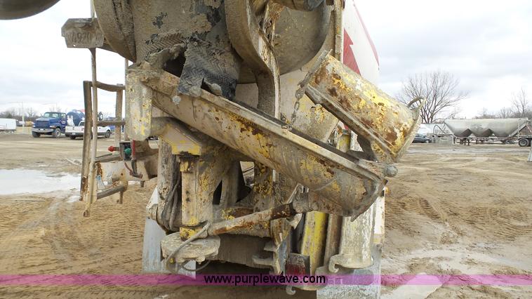 image for item J7263 1989 Peterbilt 357 mixer truck