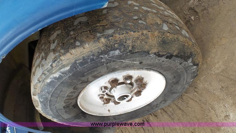 image for item J7263 1989 Peterbilt 357 mixer truck