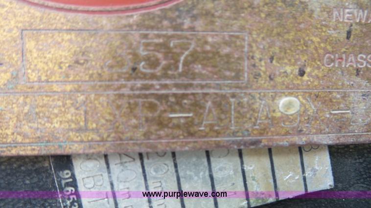 image for item J7263 1989 Peterbilt 357 mixer truck