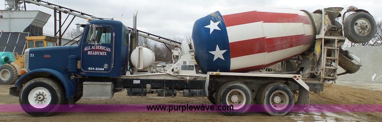 image for item J7264 1989 Peterbilt 357 mixer truck