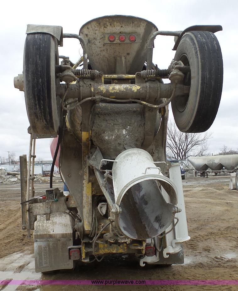 image for item J7264 1989 Peterbilt 357 mixer truck